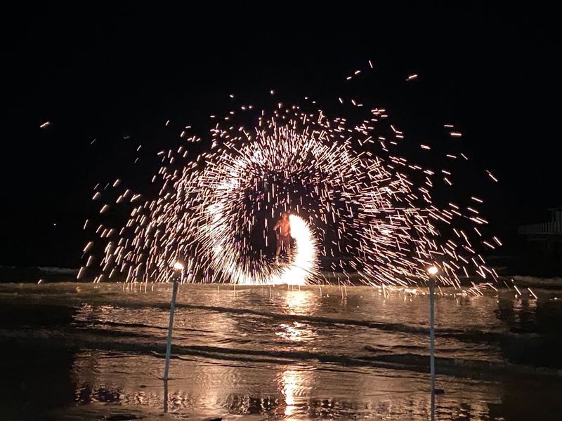 Spectacle de Noël à Koh-Rong Samloem