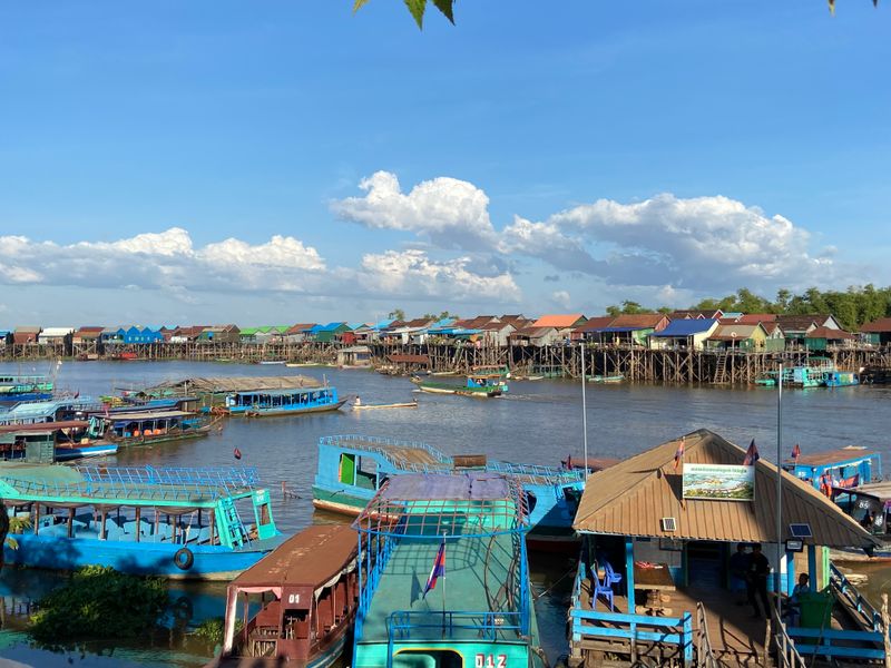 Village flottant sur le Tonlé Sap