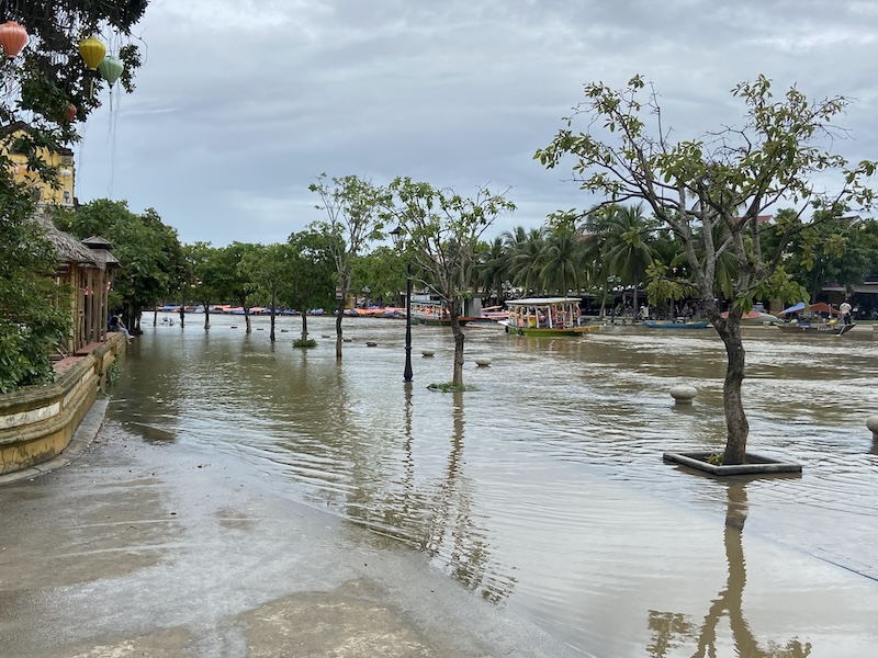 Innondations dans les rues de Hoi An